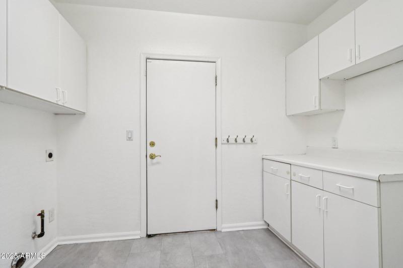 Laundry Room (Downstairs)