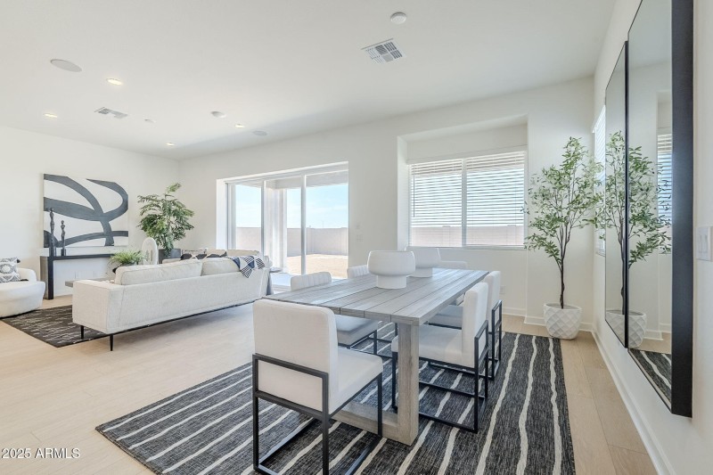 Casual Dining Area