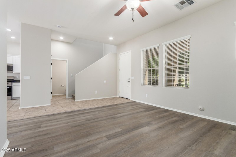 Entry/Living