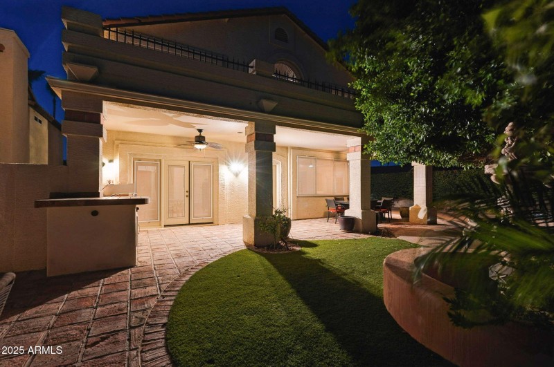 5019 E La Mirada Way