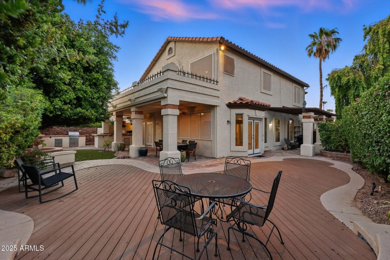 5019 E La Mirada Way