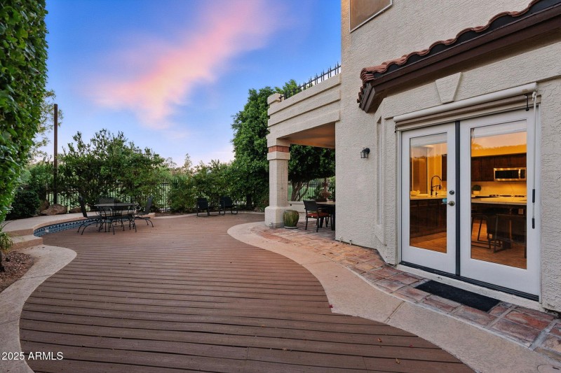 5019 E La Mirada Way
