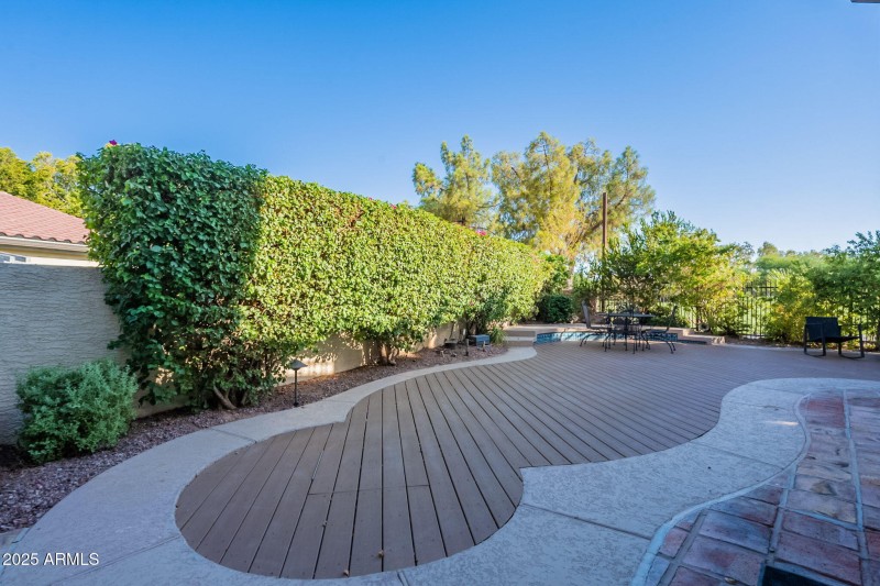 5019 E La Mirada Way