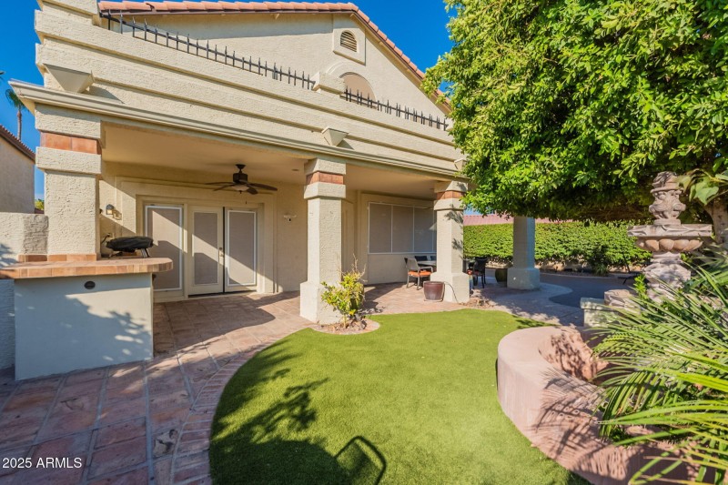 5019 E La Mirada Way