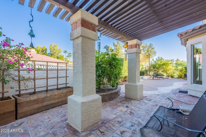 5019 E La Mirada Way