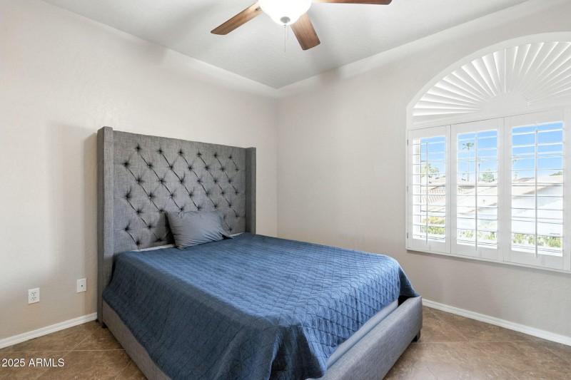 5019 E La Mirada Way