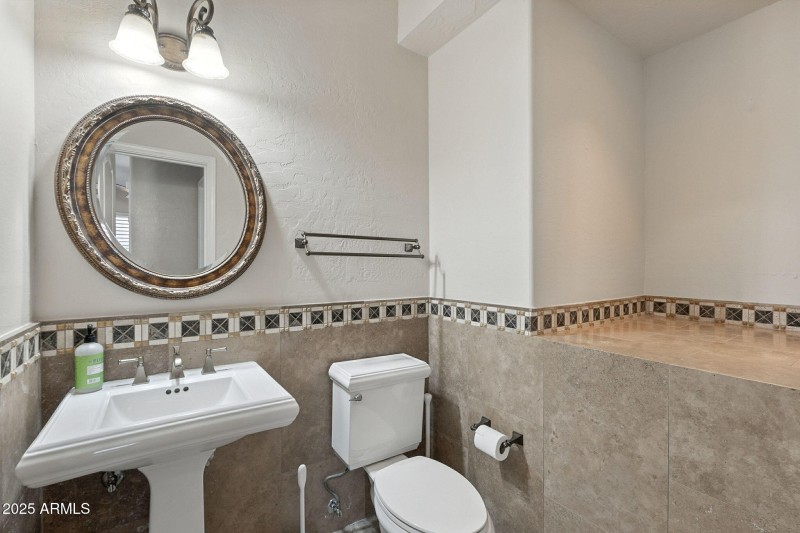 5019 E La Mirada Way