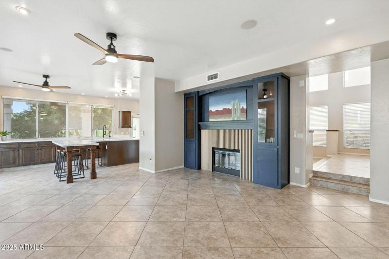 5019 E La Mirada Way