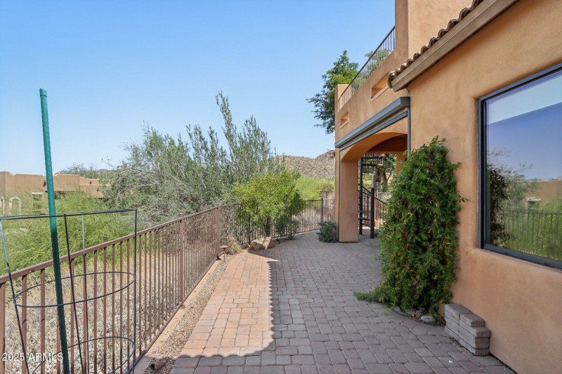 51-web-or-mls-N 134th St-S1208-051