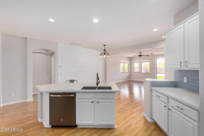 19 - Desert Honeysuckle