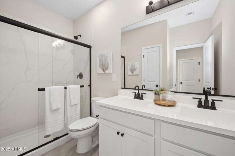 158654_Laveen Springs_Orinoco_Hall Bath