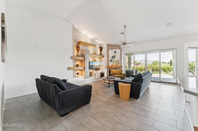 05-Living Room