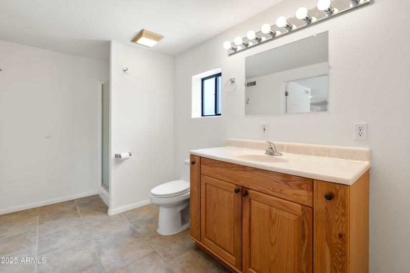 31-Bathroom