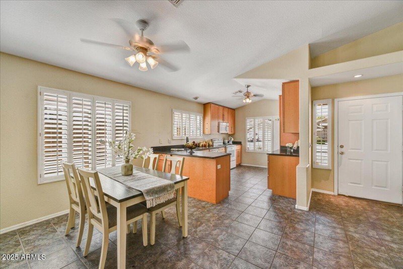 Dining to Kitchen