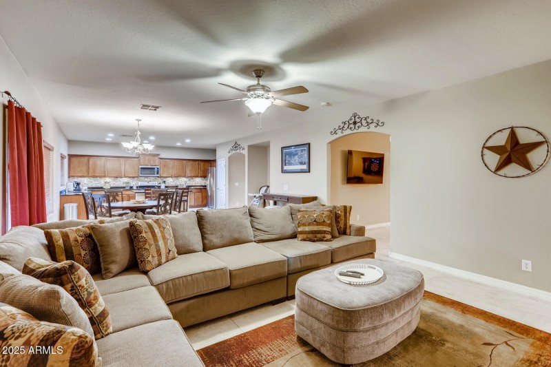 12379 West Sells Dr Avondale-large-010-0