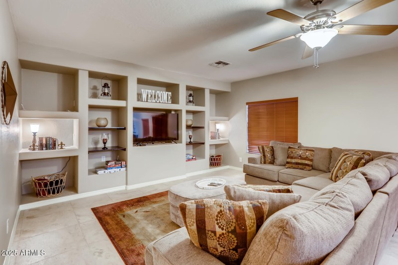 12379 West Sells Dr Avondale-large-011-0