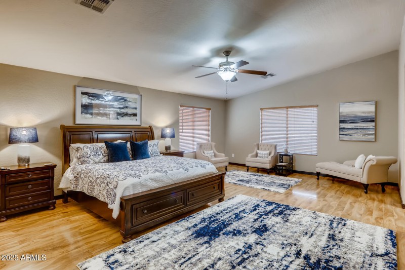 12379 West Sells Dr Avondale-large-013-0