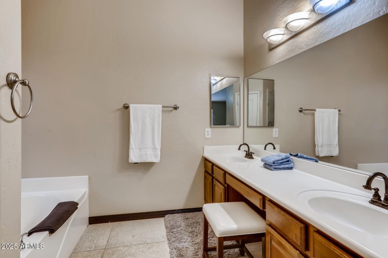 12379 West Sells Dr Avondale-large-016-0