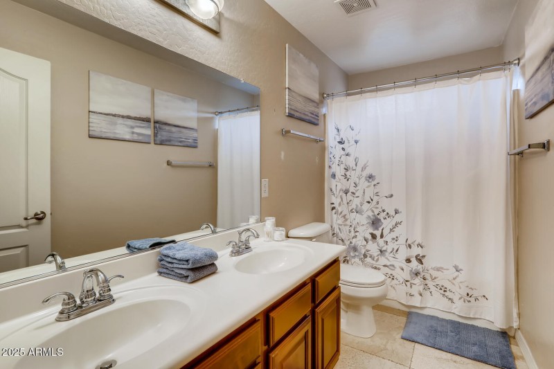 12379 West Sells Dr Avondale-large-025-0