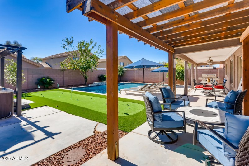 12379 West Sells Dr Avondale-large-034-0