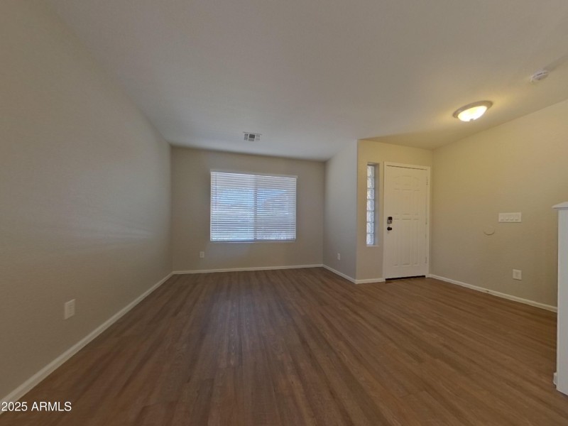 1_pc_9tF4w49SCR_Ab7DKVbCUA_layout_0