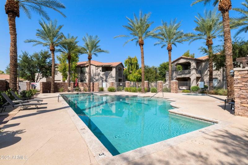 2155 N-032-015-DLB 2892-MLS_Size