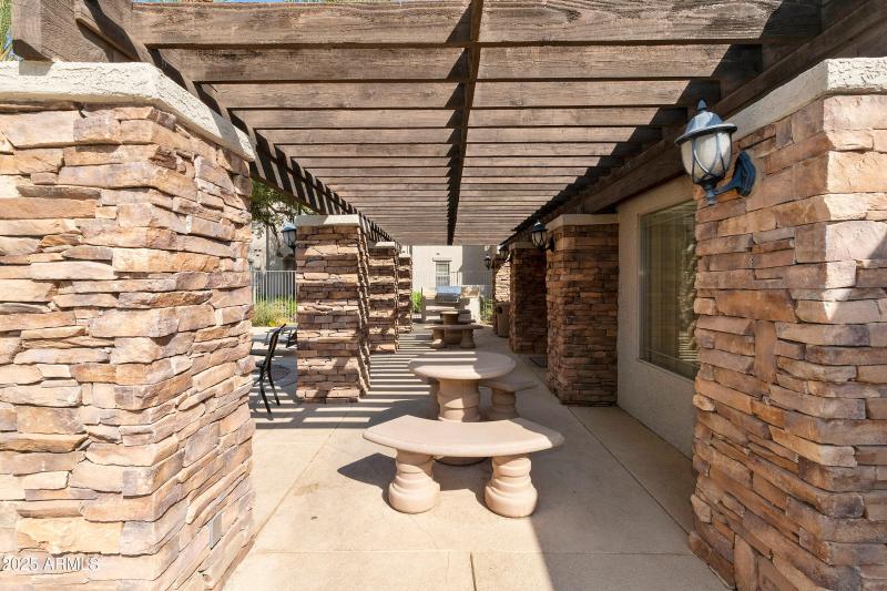 2155 N-034-014-DLB 2894-MLS_Size