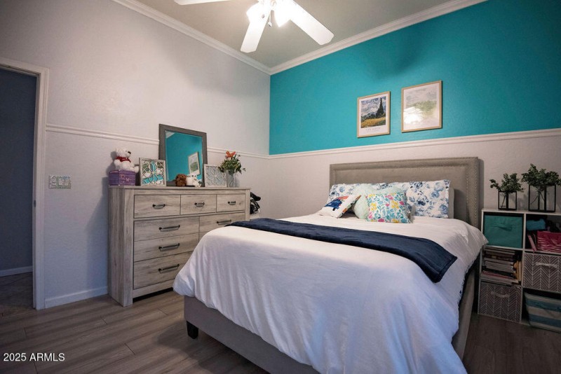 26_guest-bedroom_view02