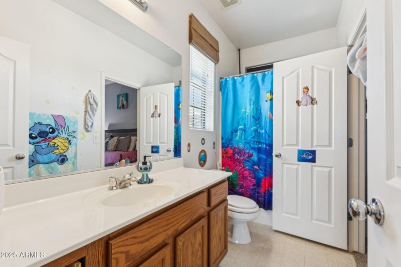 Jack & Jill Bath
