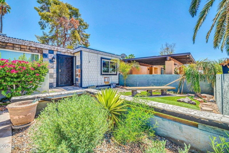 4215 N 105th Ave-3