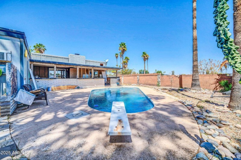 4215 N 105th Ave-31