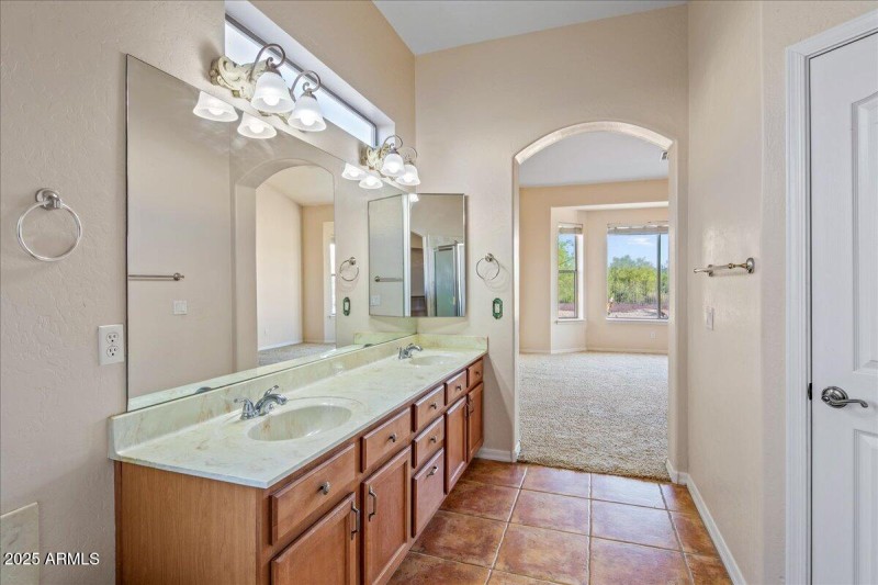 Primary Bath ~ Vanities