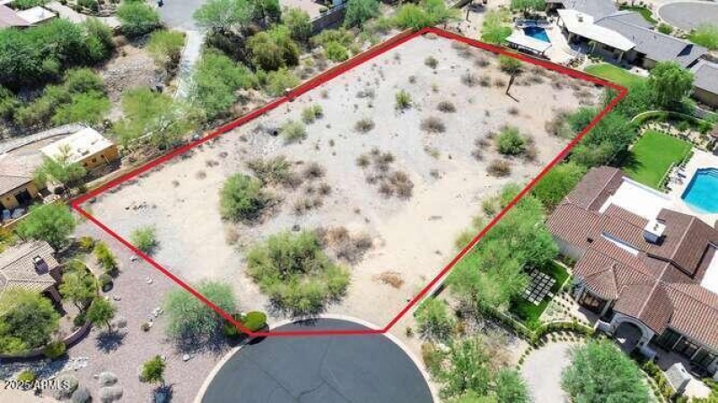 3311 E Stella Ln-small-004-005-DJI 0138-