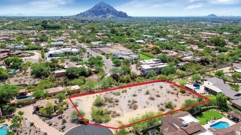 Amazing Camelback Mtn Views