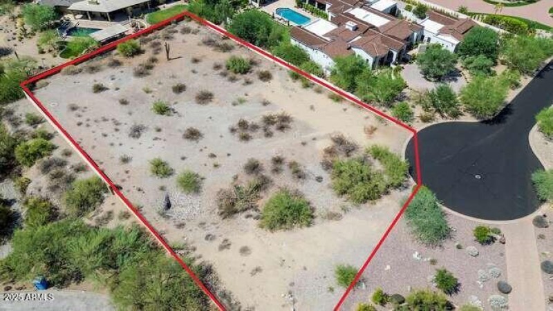 3311 E Stella Ln-small-016-014-DJI 0154-