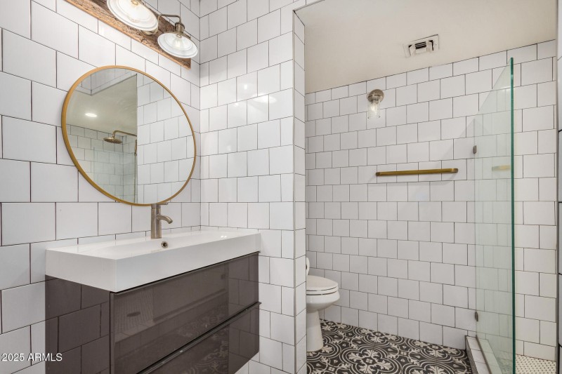 3434 N 11th Street 5