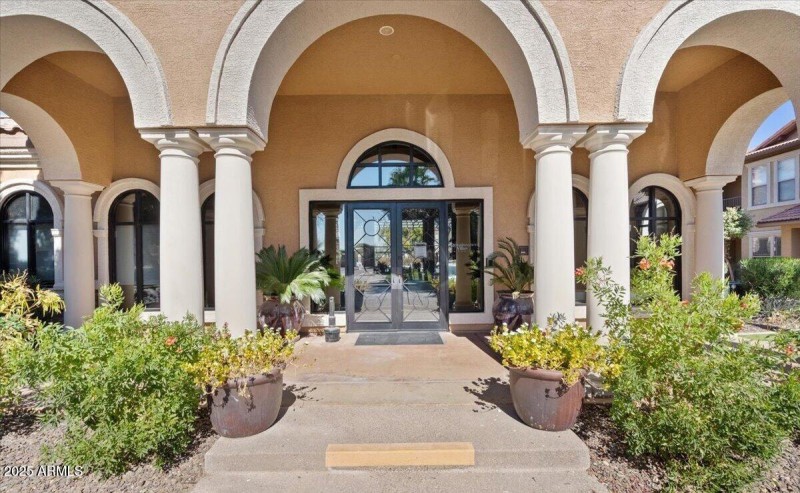 Clubhouse 2