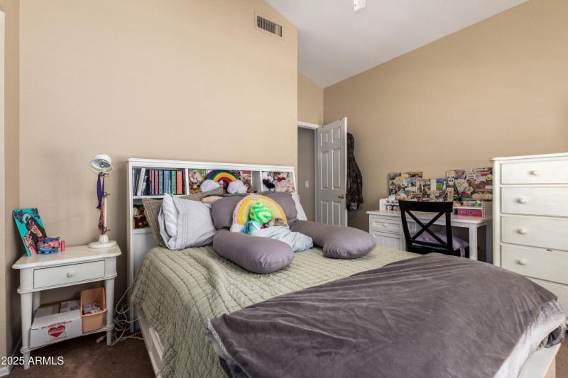 6884b5_25 - Raftriver