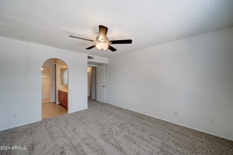 1905 E University-15