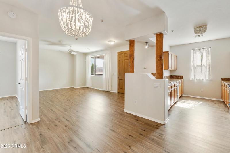 2155 N-011-009-dlb-MLS_Size