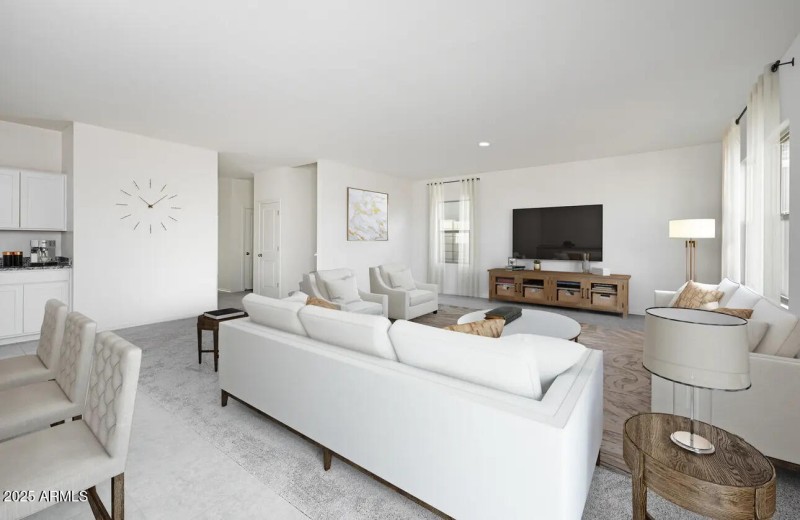 Living room 4