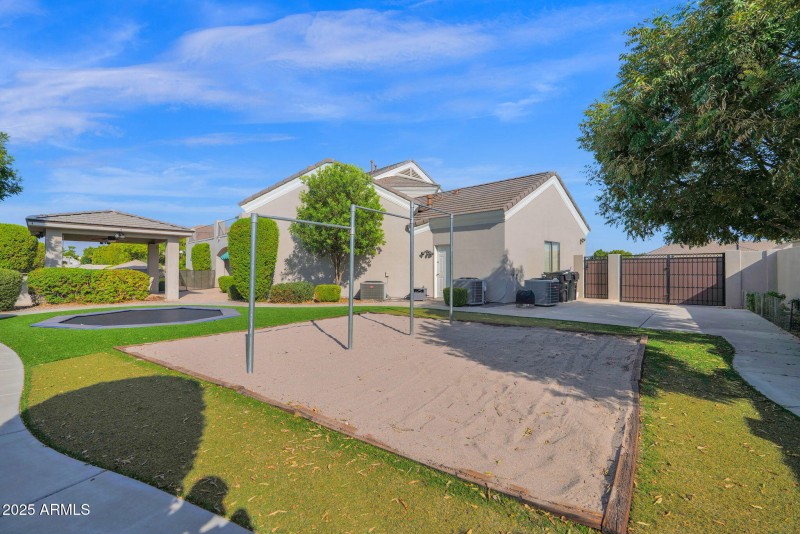 69-web-or-mls-P1279386