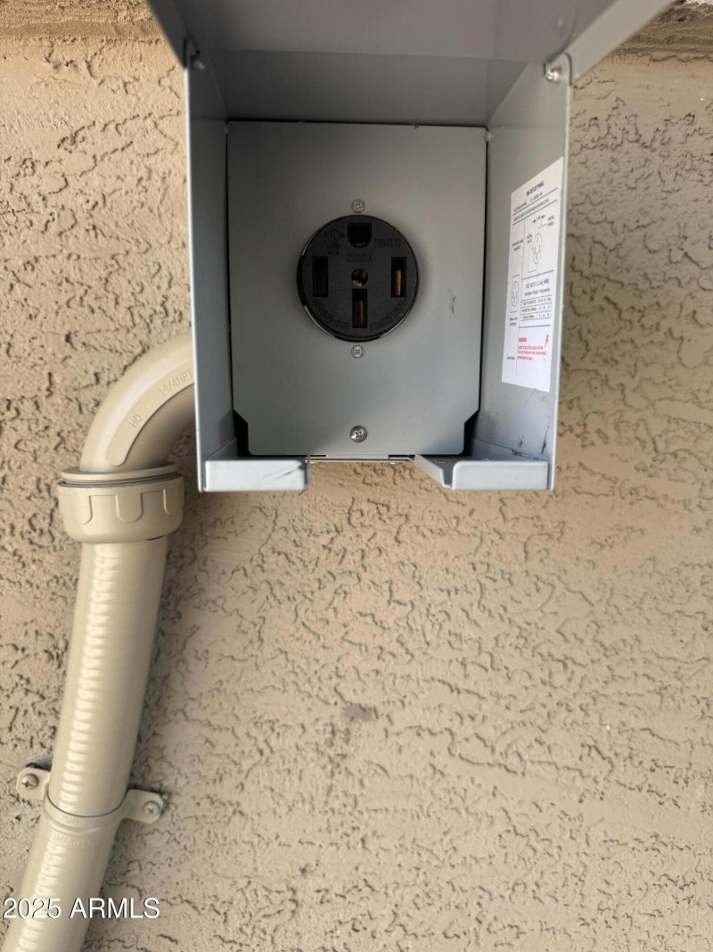 EV CHARGER PLUG FOR CAR CHARGING