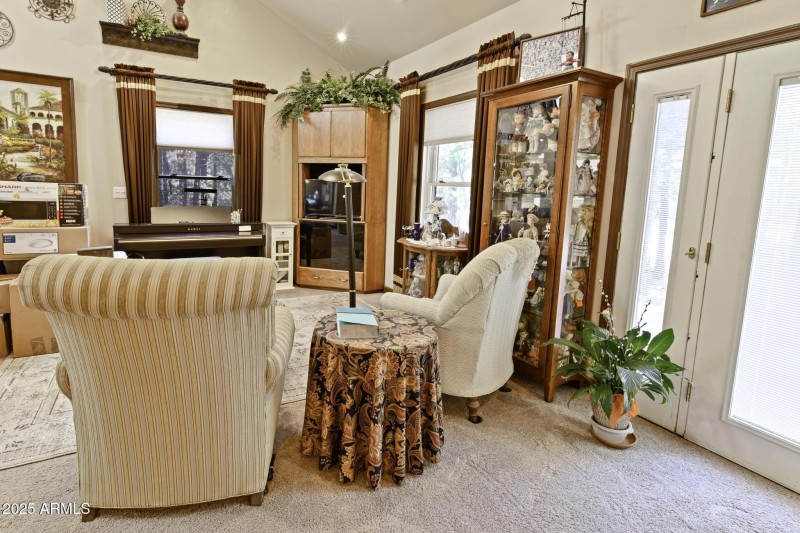 2nd living area