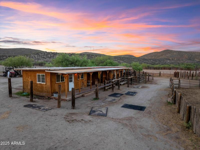 Bonus room, tack room, tool shed