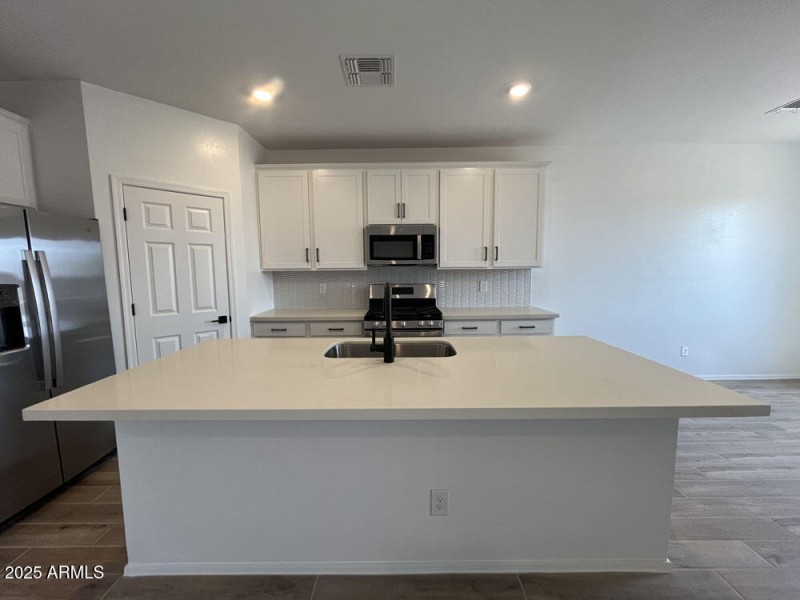 12 - Kitchen