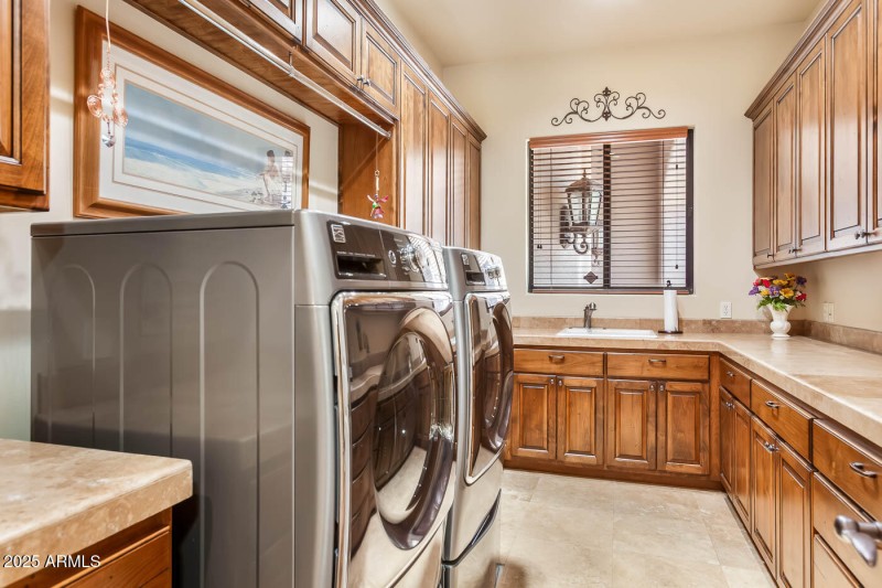 2778-E-Locust-Dr-MLS-23