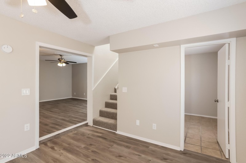 004-photo-dining-room-11372760