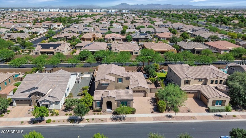 10718 E Lumiere Ave-large-003-007-10718