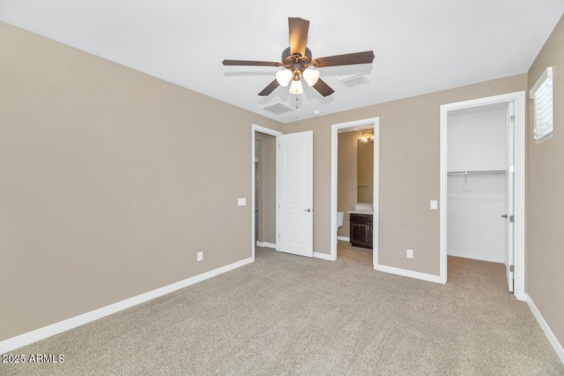 10718 E Lumiere Ave-large-030-051-10718